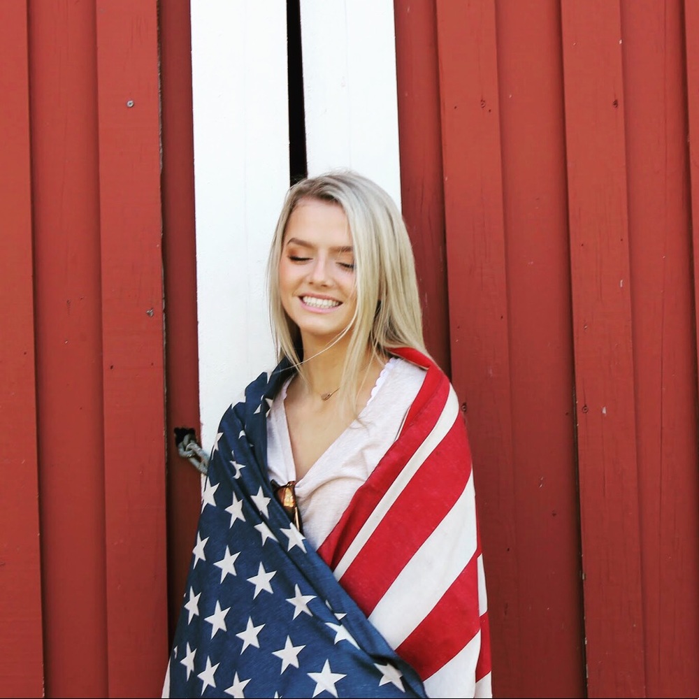 Meet Your Posher, Macy!